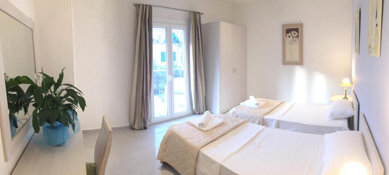 The Central Suites Kassiopi Dış mekan fotoğraf